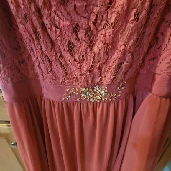 NWT Adrianna Papell Sleeveless Lace Dress Size 16 - Picture 4 of 7